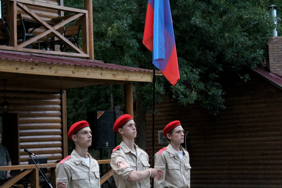 Астаховская долина лнр. Астаховская Долина база отдыха. База "Астраханская Долина" ЛНР.